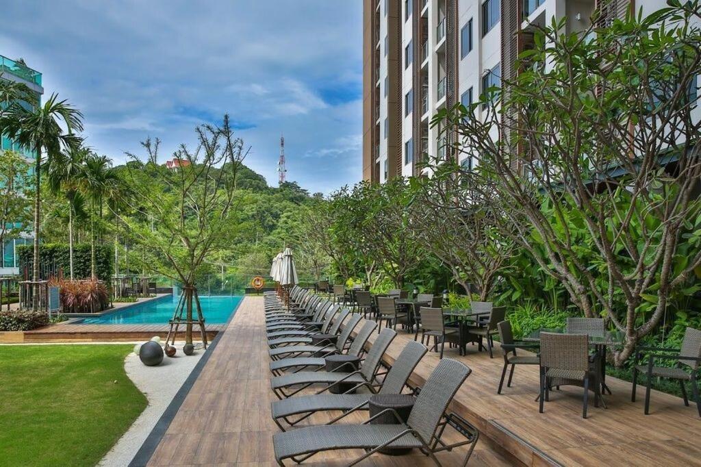 Apartment 2 Bed High Floor Sea View - In *