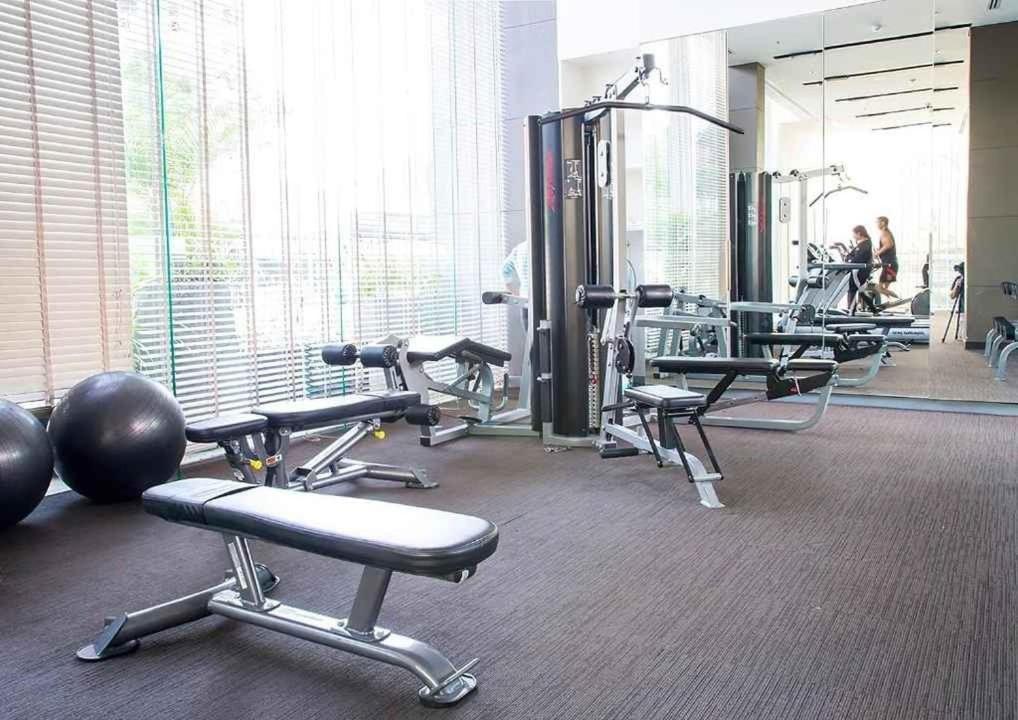Apartment 2 Bed High Floor Sea View - In Pattaya