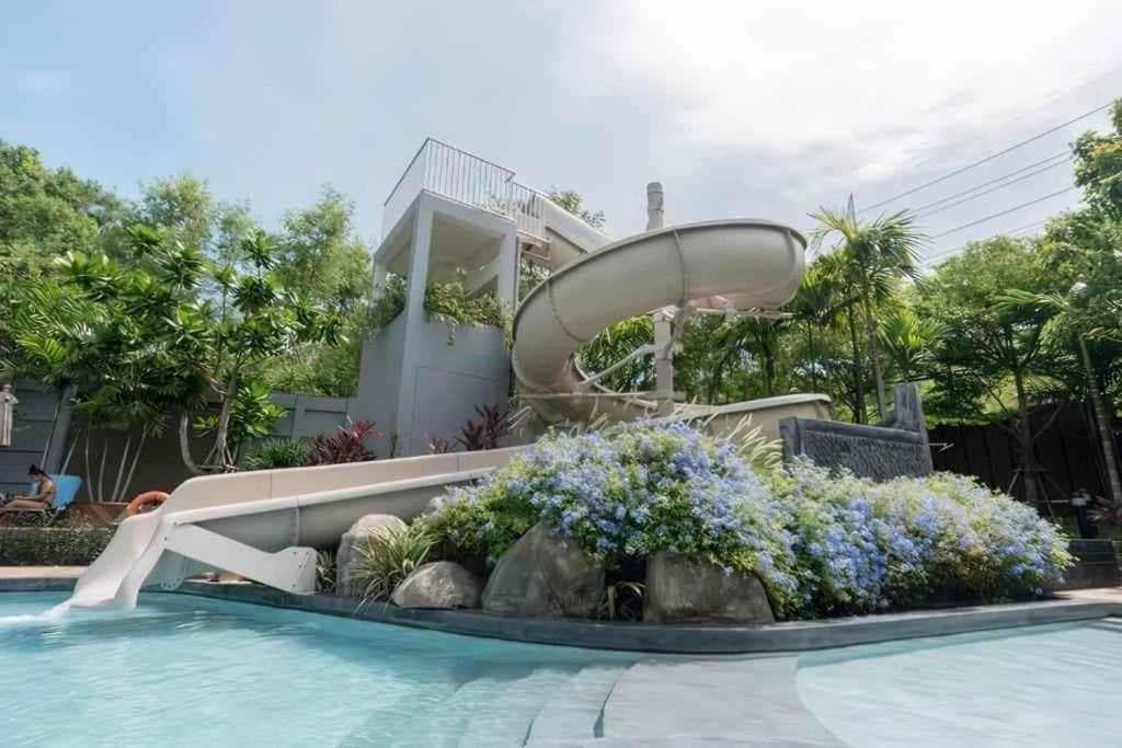 Apartment 2 Bed High Floor Sea View - In