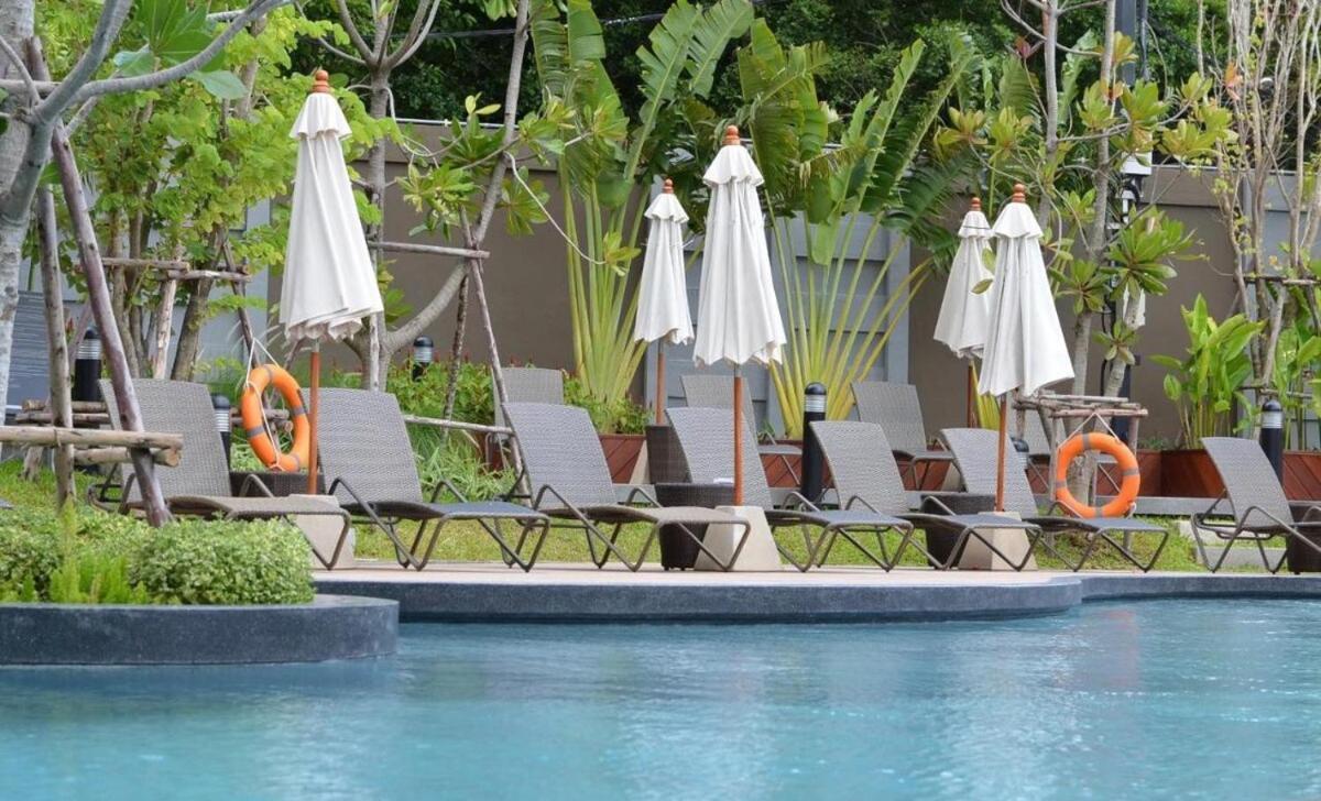 2 Bed High Floor Sea View - In Pattaya