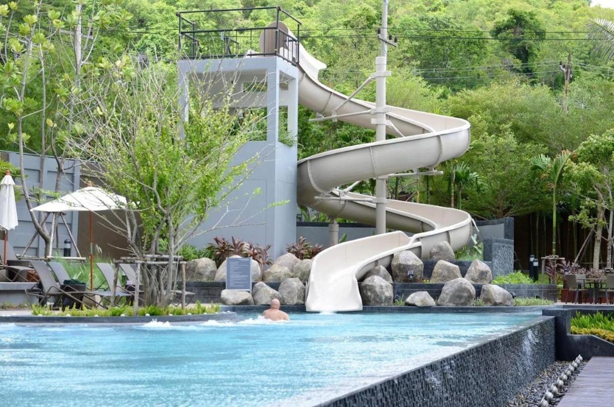 2 Bed High Floor Sea View - In Apartemen *